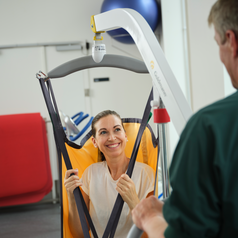 GL6 Advanced mobile lifter used for rehabilitation and physiotherapy