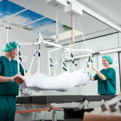 Habilite transferencias más eficientes para pacientes bariátricos con sistemas de grúas de techo.